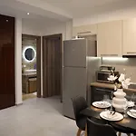 La Luxury Koronis