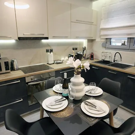 La Luxury Koronis Apartment *